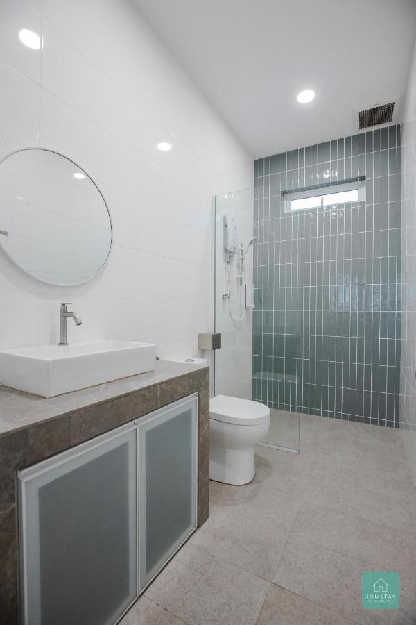 Jomstay Muji 19 & 7 Inn Ipoh Garden 8-10 Pax Екстериор снимка