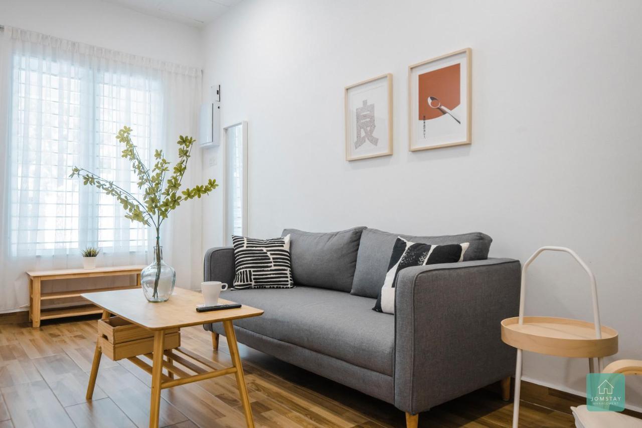 Jomstay Muji 19 & 7 Inn Ipoh Garden 8-10 Pax Екстериор снимка